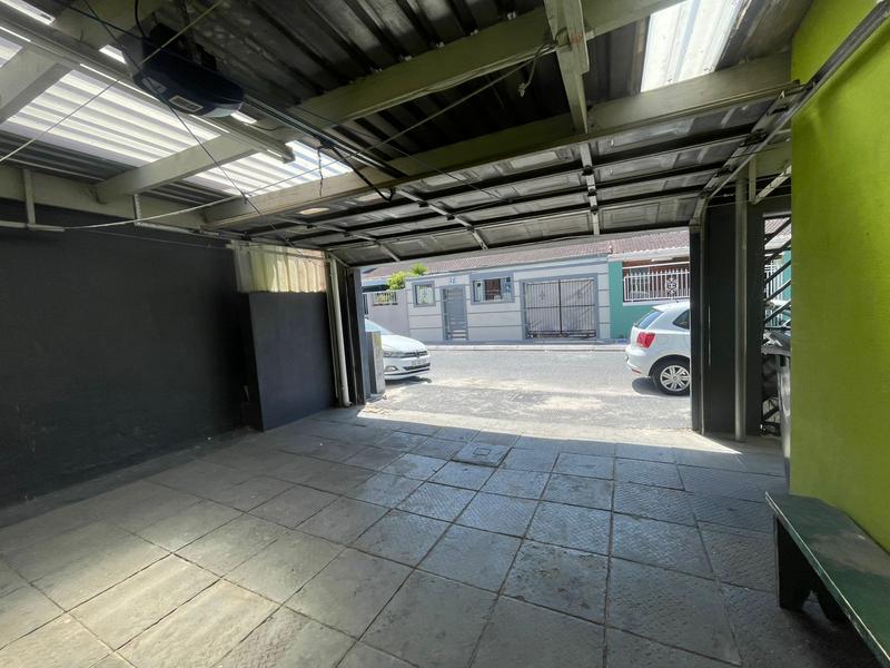 To Let 4 Bedroom Property for Rent in Lentegeur Western Cape